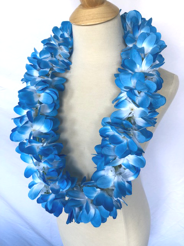 Ceremonial Hawaiian Flower Sitter Meerschaum Pipe with Ocean Blue